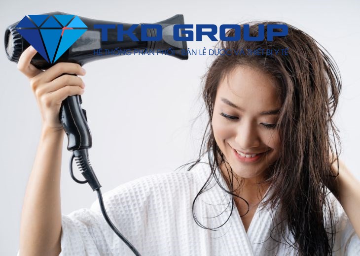 Có nên sấy tóc sau khi gội đầu?