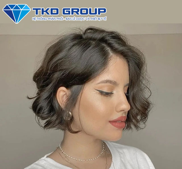 Tóc Bob Xoăn Lượn Sóng